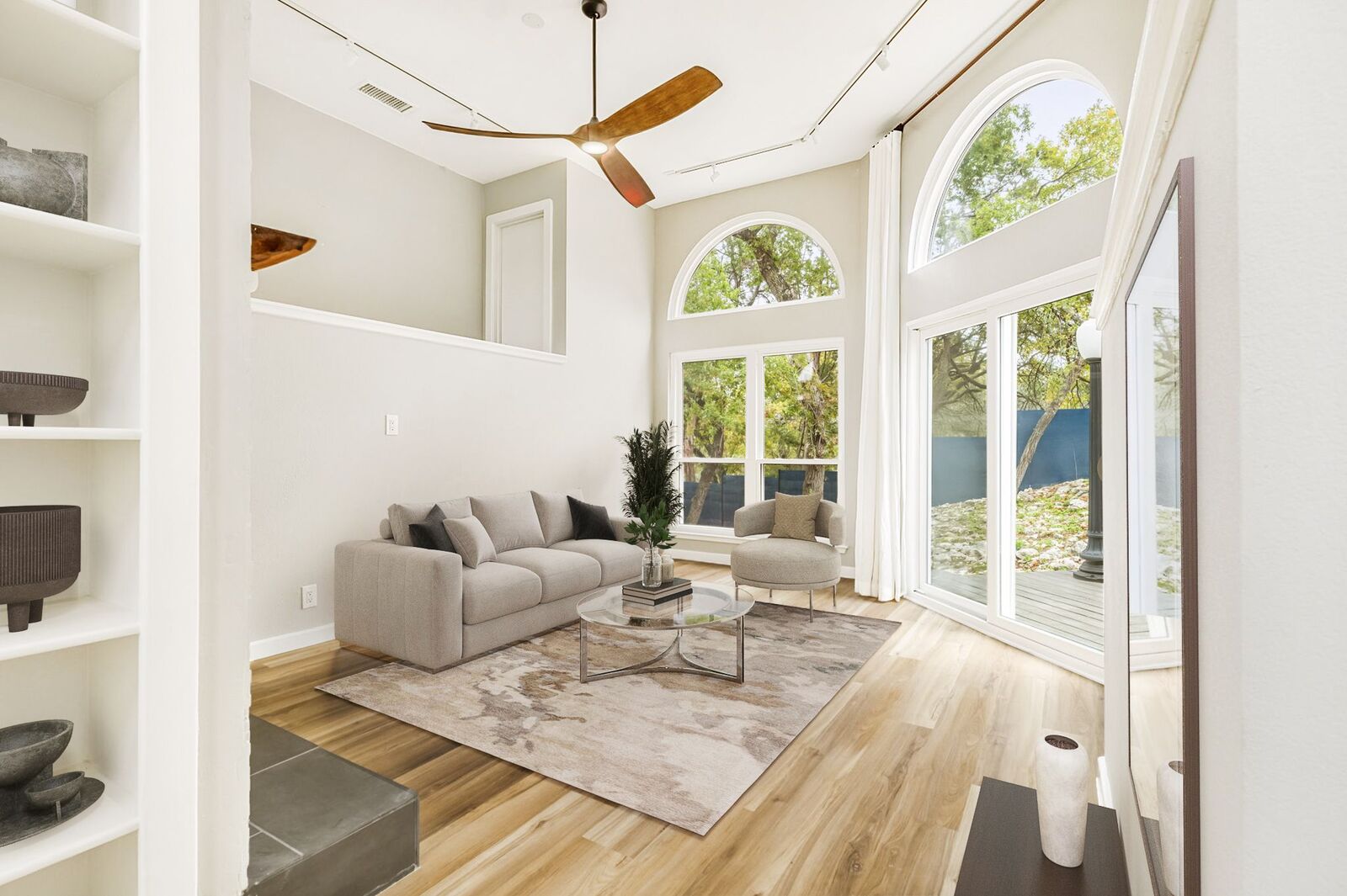 Property Photo: 304 Palos Verdes Drive TX 78734