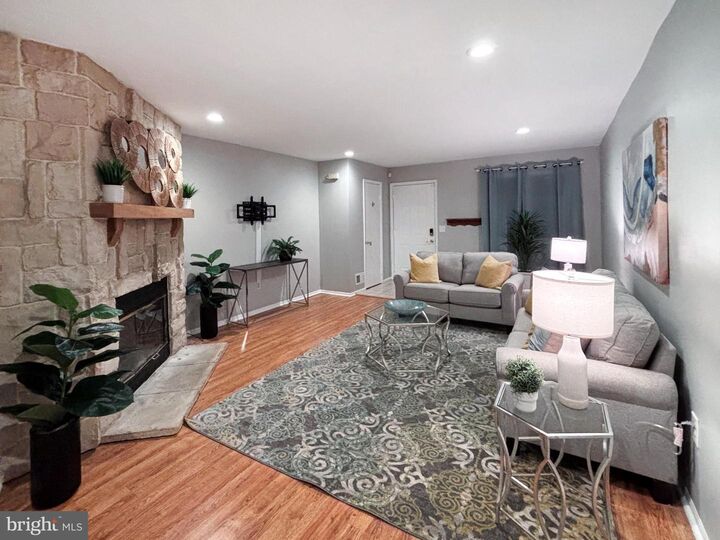 Property Photo: 8 Beckett Court NJ 08628