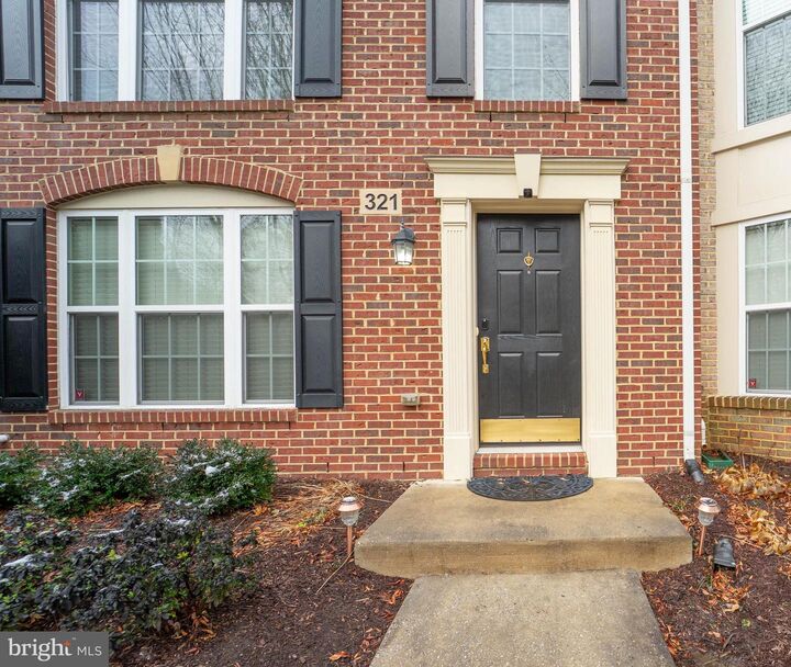 Property Photo:  321 Bulwark Alley  MD 21401 