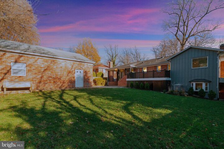 Property Photo:  1026 Birch Street  VA 22046 