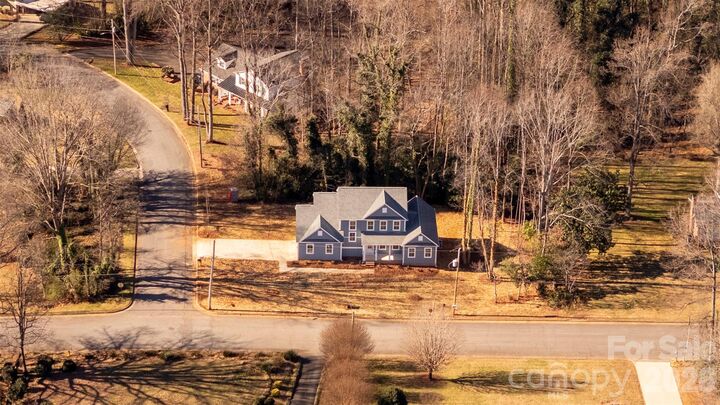 Property Photo: 1326 Brentwood Drive NC 28658