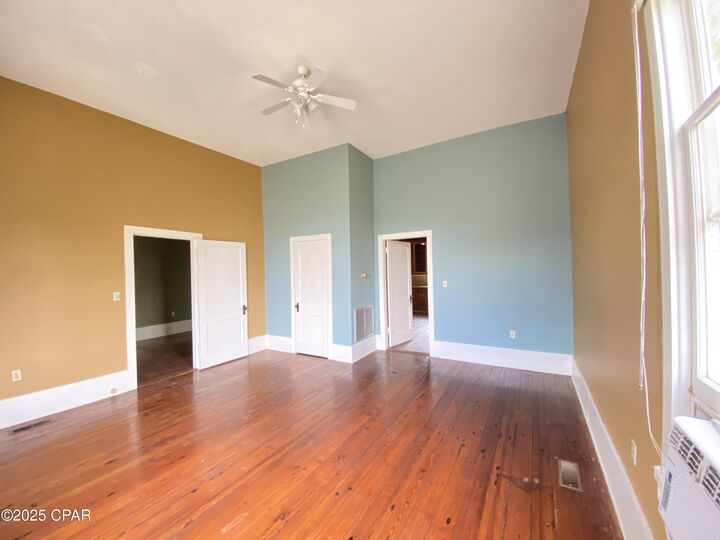 Property Photo: 4219 Allen Street FL 32443