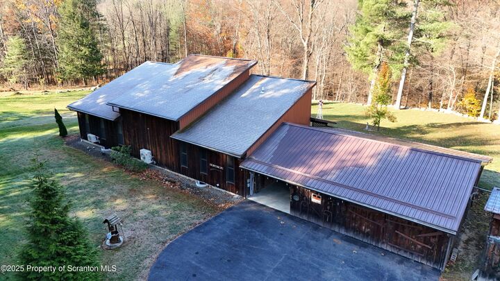 Property Photo:  1253 Bacontown Road  PA 18446 