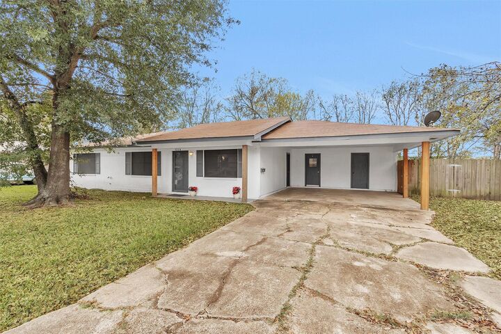 Property Photo:  1314 Hooks Street  TX 75835 
