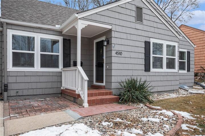 Property Photo: 4510 W 54th Terrace KS 66205