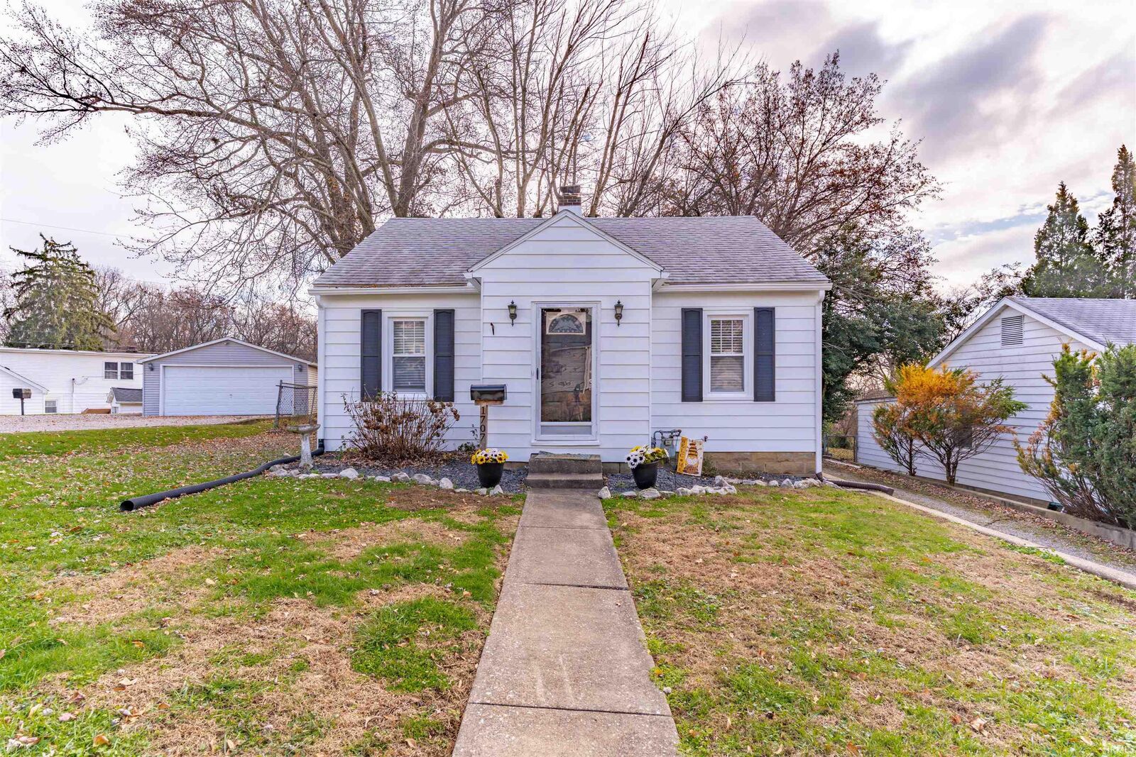 Property Photo:  1707 Russell Avenue  IN 47720 