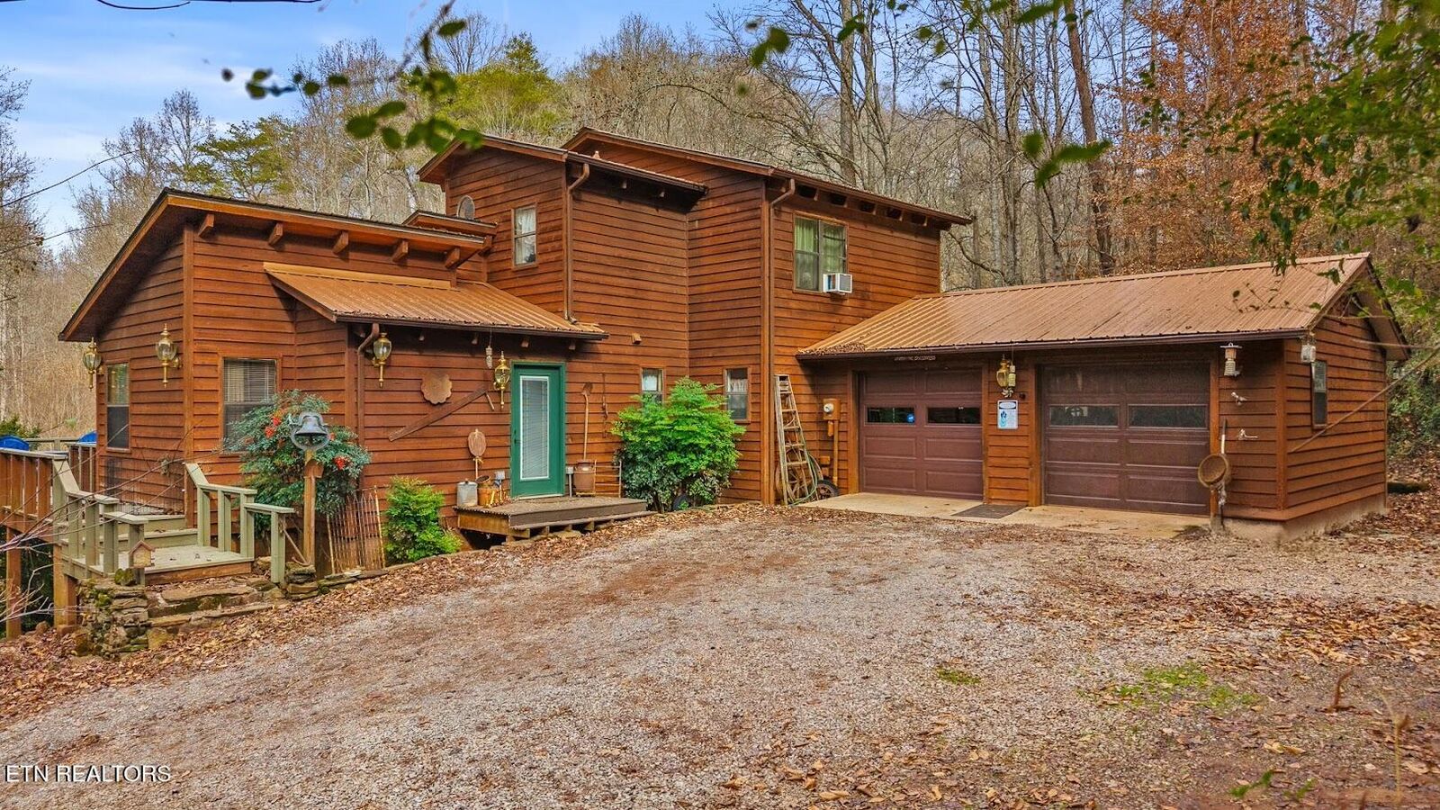 Property Photo:  158 County Road 484  TN 37329 