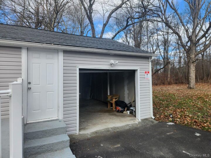 Property Photo:  107 Oak Ridge Road  NY 12533 