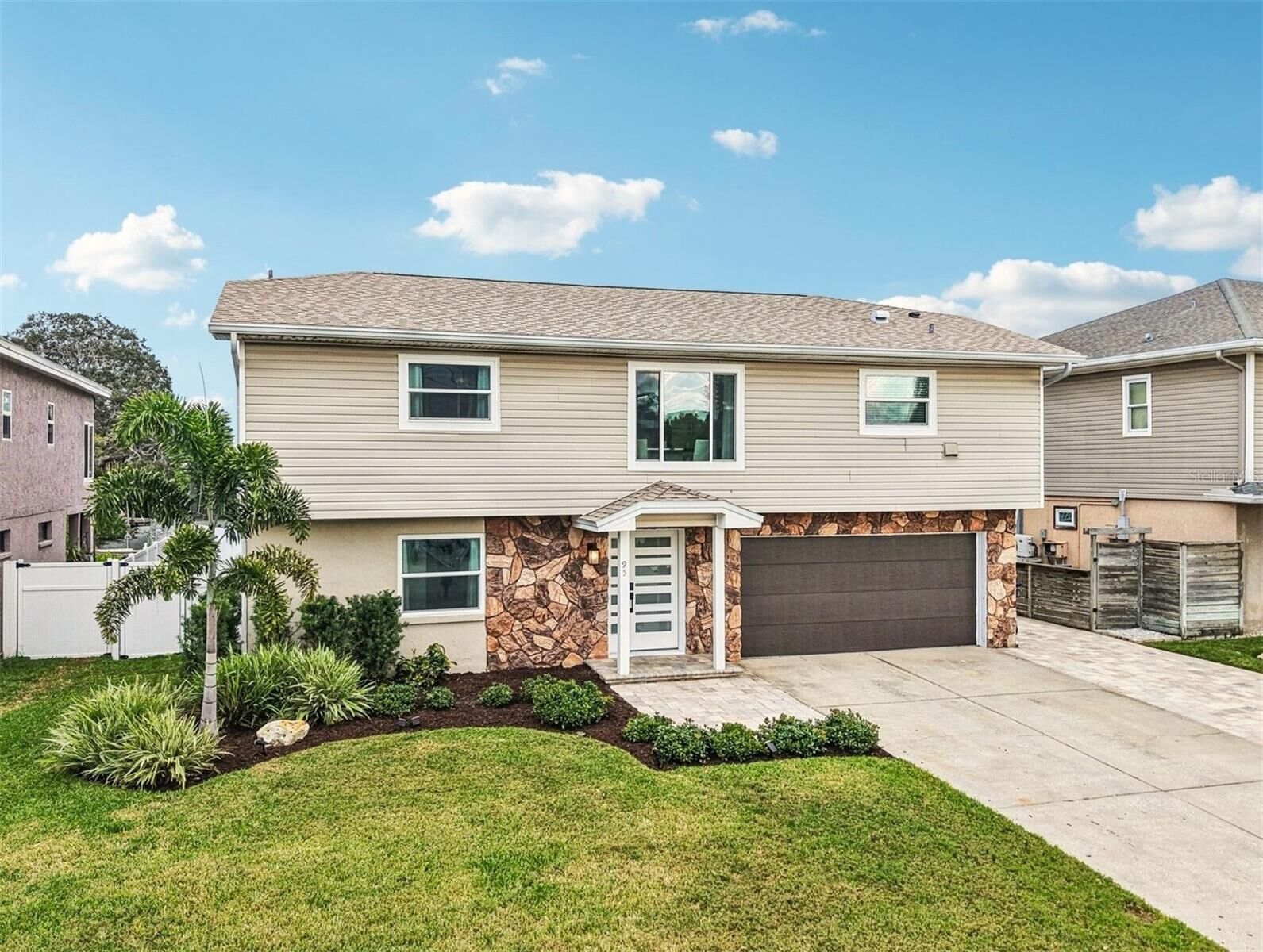 Property Photo: 95 Eastwinds Court FL 34683