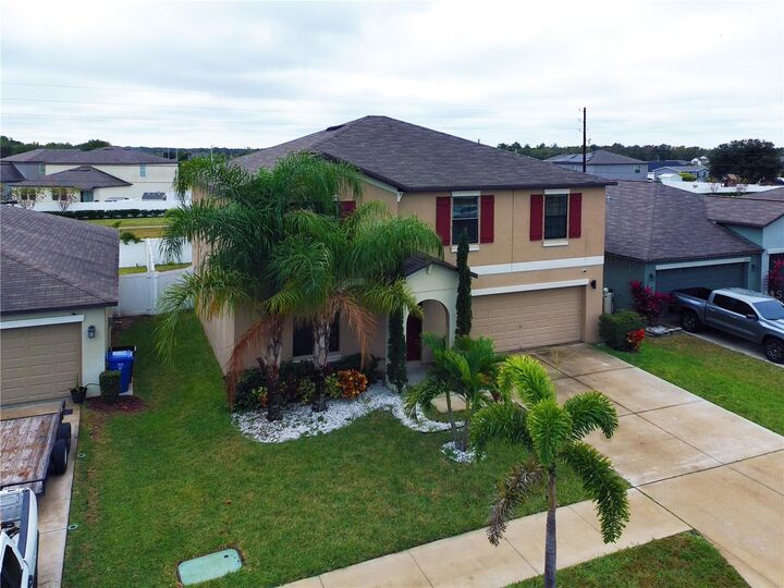 Property Photo: 10162 Carloway Hills Drive FL 33598