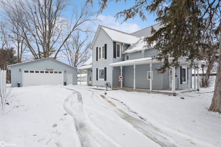 Property Photo:  502 S Elm Street  IA 52645 