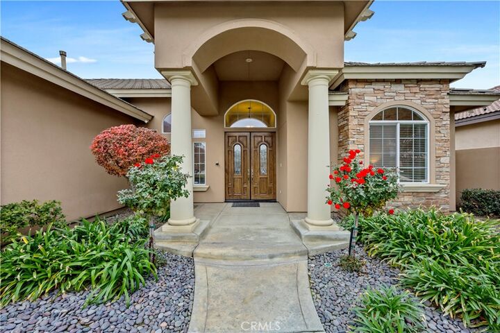 Property Photo: 9905 Lightner Way CA 93311