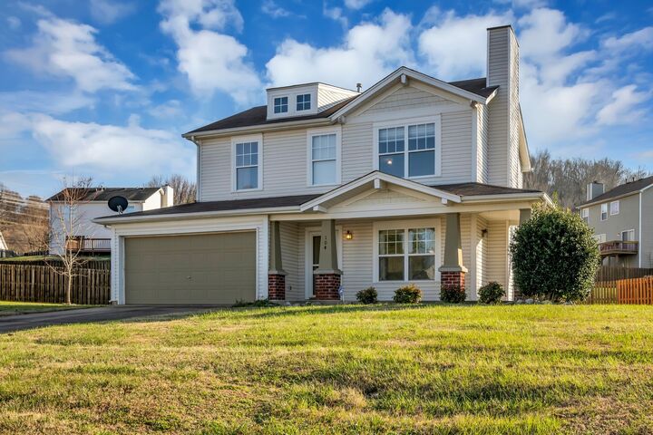 Property Photo:  104 Commonwealth Ct  TN 37221 