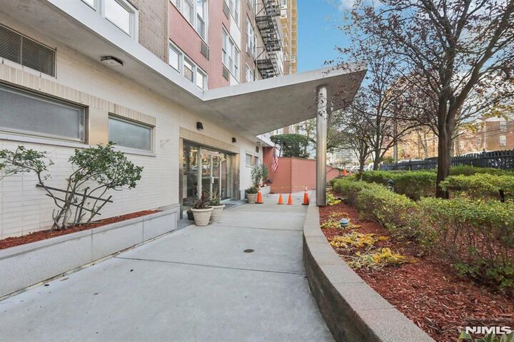 Property Photo: 2160 Center Avenue 5N NJ 07024