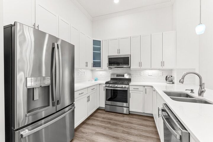 Property Photo:  320 Middlesex Ave E403  MA 02155 