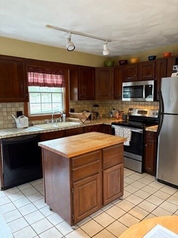 Property Photo:  93 Aldrich Rd  MA 02324 