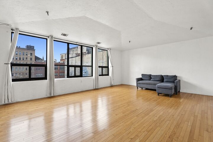 Property Photo:  531 Main St 403M  MA 01608 