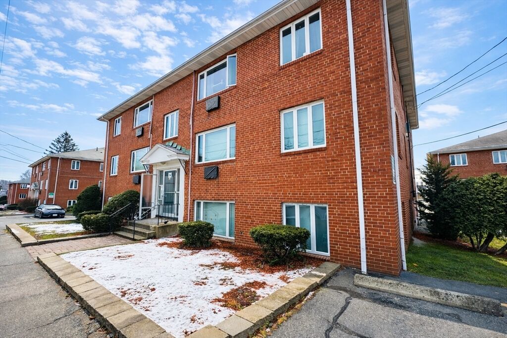 Property Photo:  38 Carey Avenue 6  MA 02472 