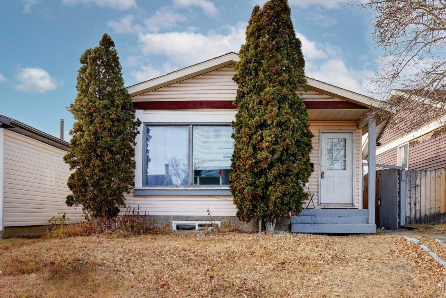 Property Photo:  164 Faldale Close NE  AB T3J 1V9 