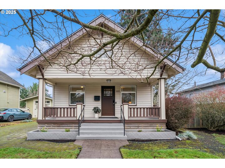 2325 N Winchell St  Portland OR 97217 photo