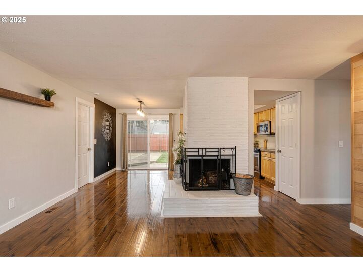 Property Photo: 1137 NE 193rd Ave OR 97230