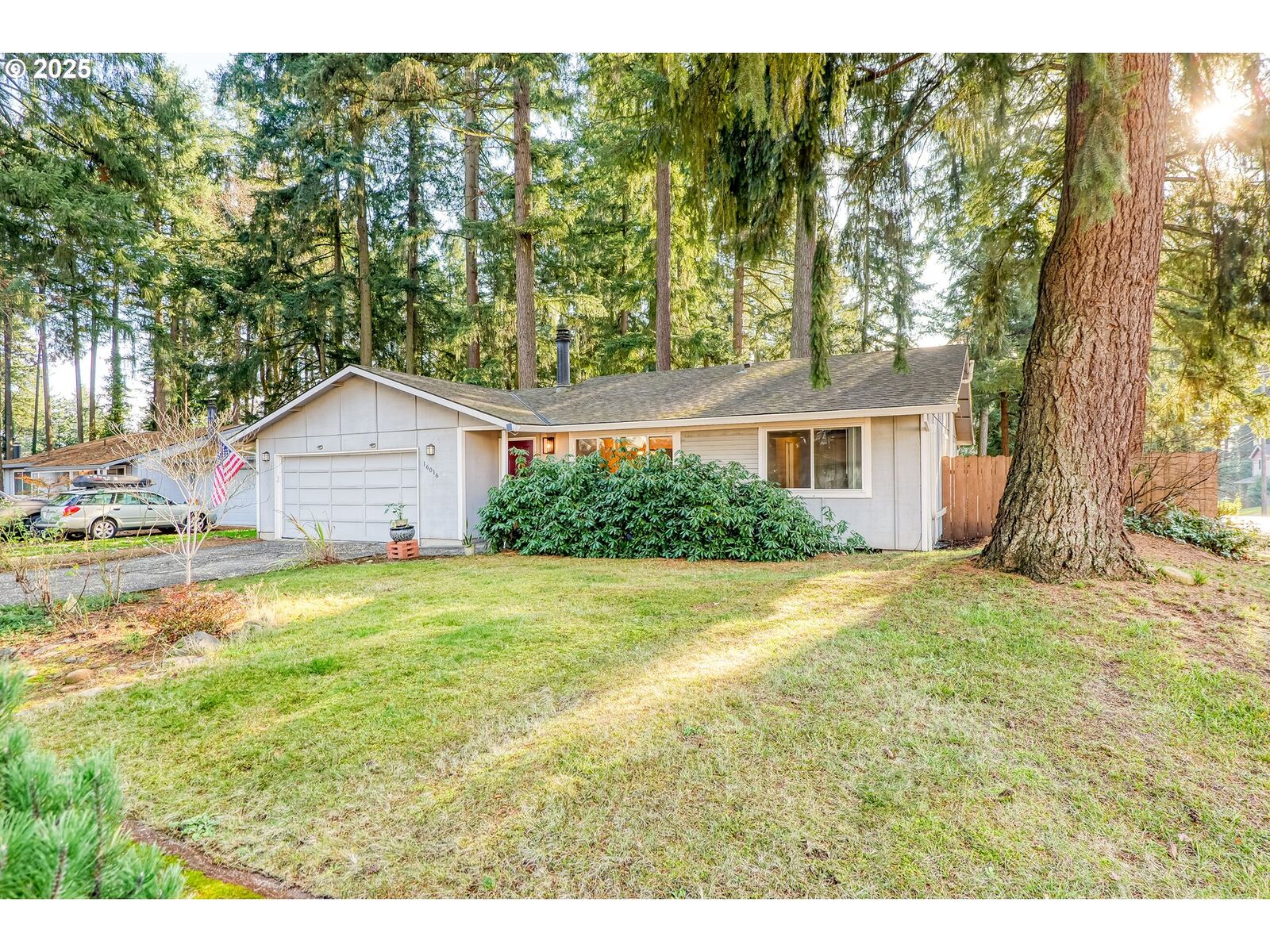 Property Photo: 16016 NE Everett Ct OR 97230