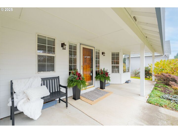 Property Photo: 14100 SE 20th St WA 98683