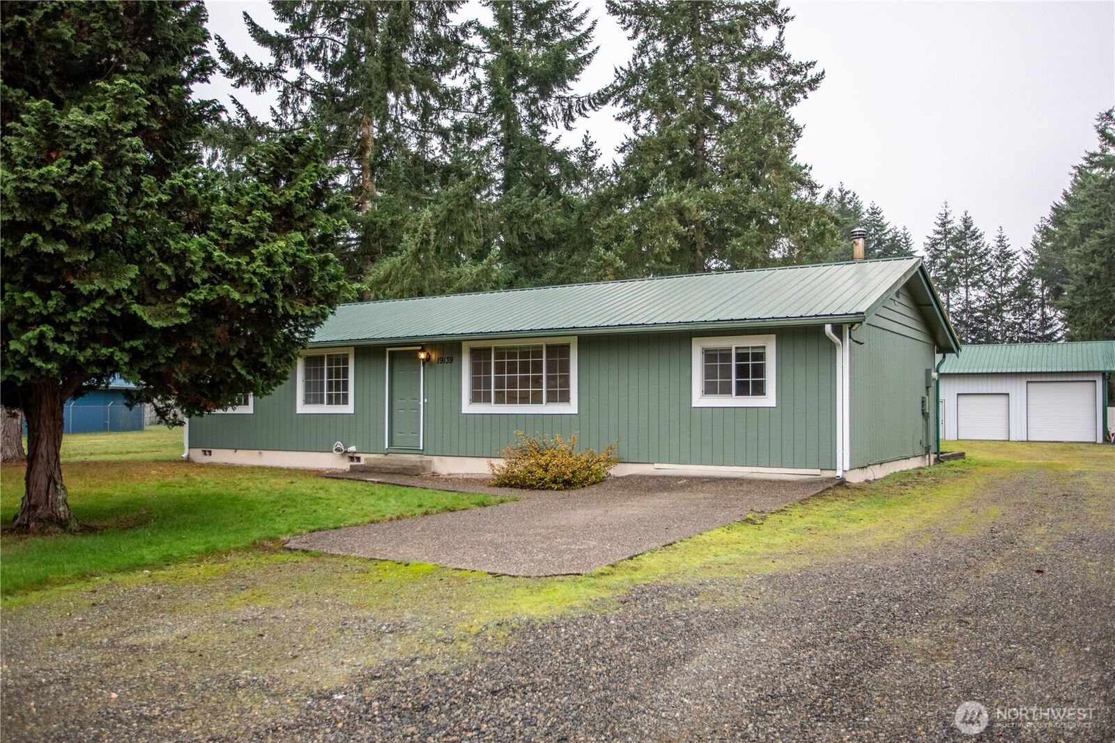 Property Photo: 19139 Rosemary St SW WA 98579
