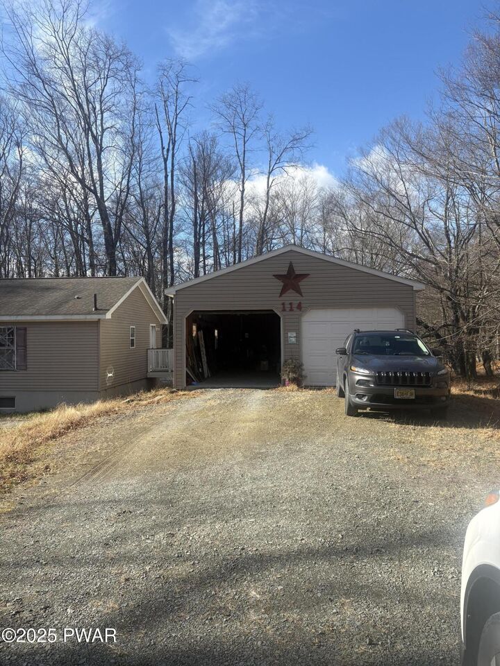 Property Photo: 114 Running Deer Drive PA 18426