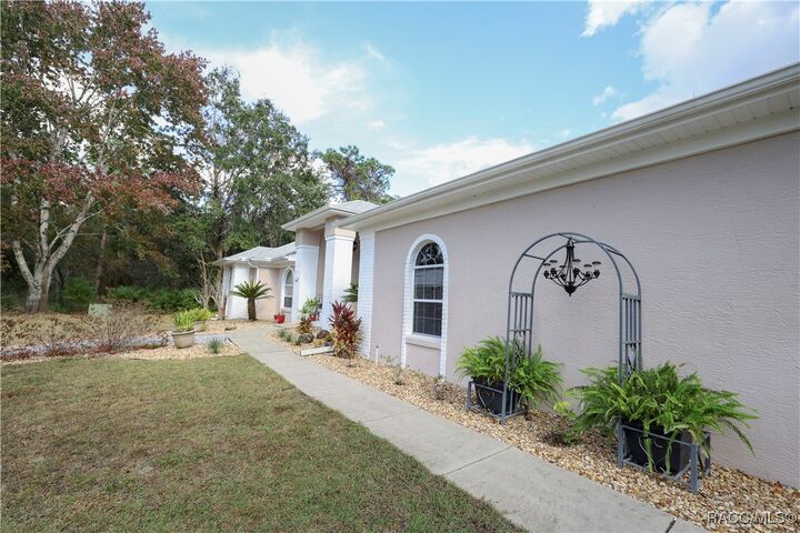 Property Photo: 5 Blue Beech Court FL 34446