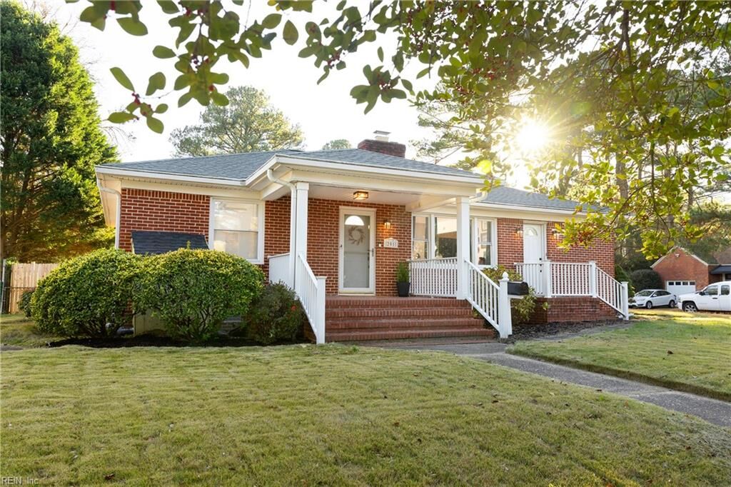 Property Photo:  201 E Bayview Blvd  VA 23503 