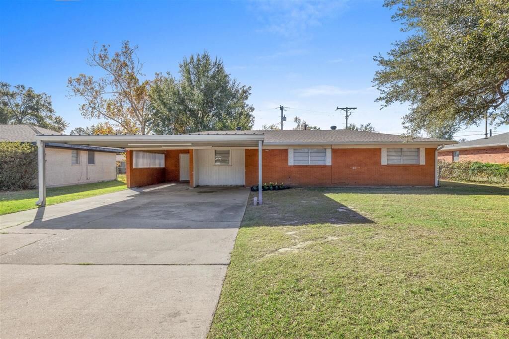 Property Photo: 1921 Anderson Avenue LA 70669