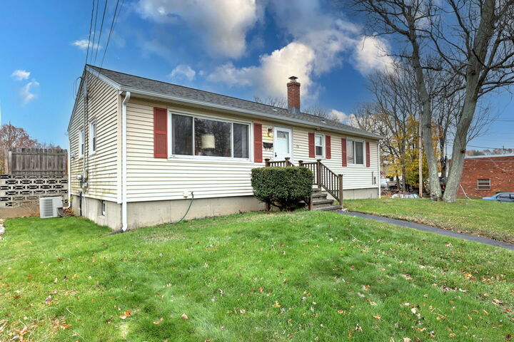 Property Photo:  15 Utica Street  CT 06461 