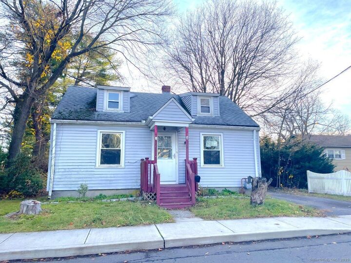21 Meadow Street  Milford CT 06460 photo
