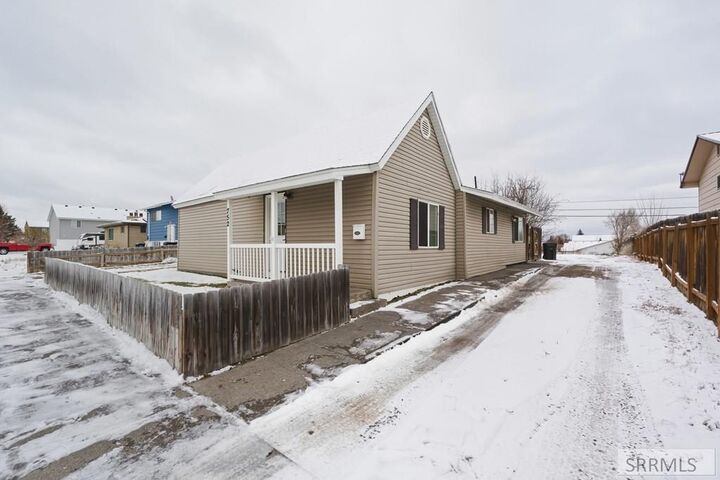 Property Photo:  752 Cleveland Street  ID 83401 