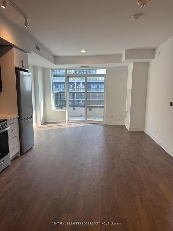 Property Photo:  5081 Hurontario Street W 506  ON L4Z 3X7 