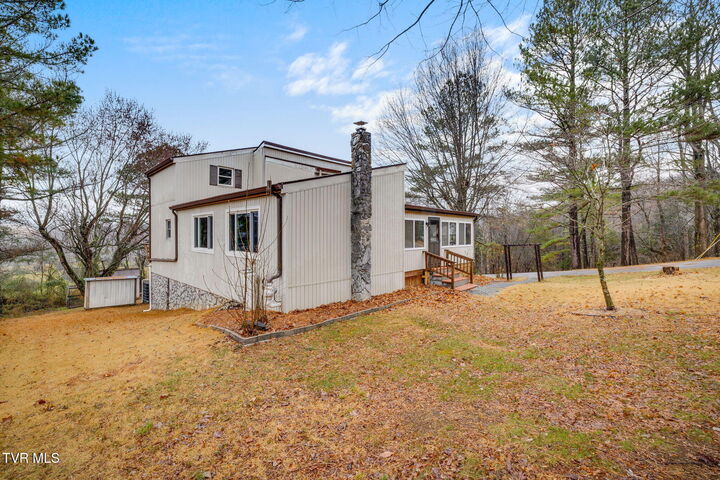 Property Photo: 126 Cottonwood Drive TN 37659