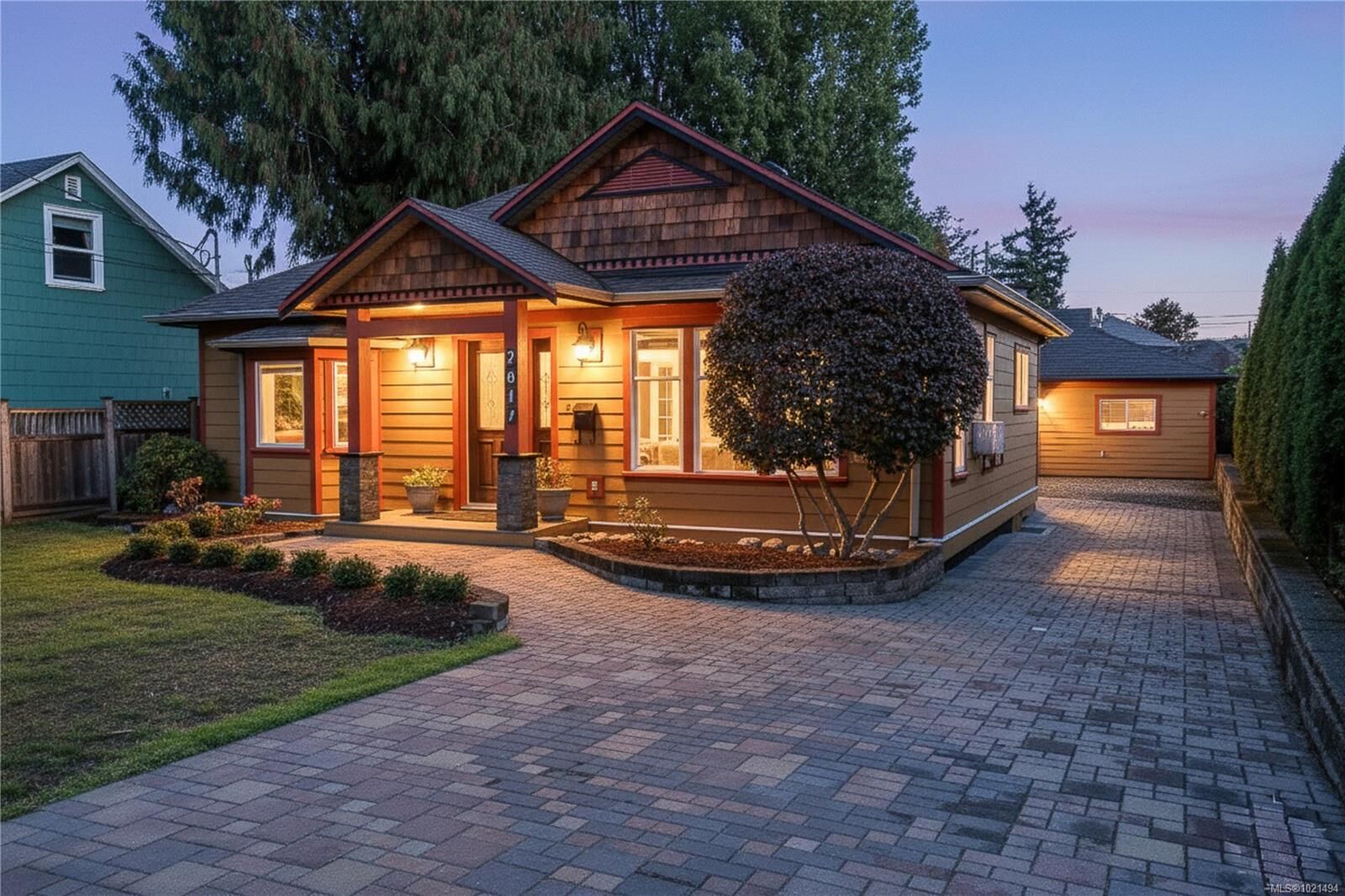 Property Photo: 2617 Doncaster Dr BC V8R 2W5