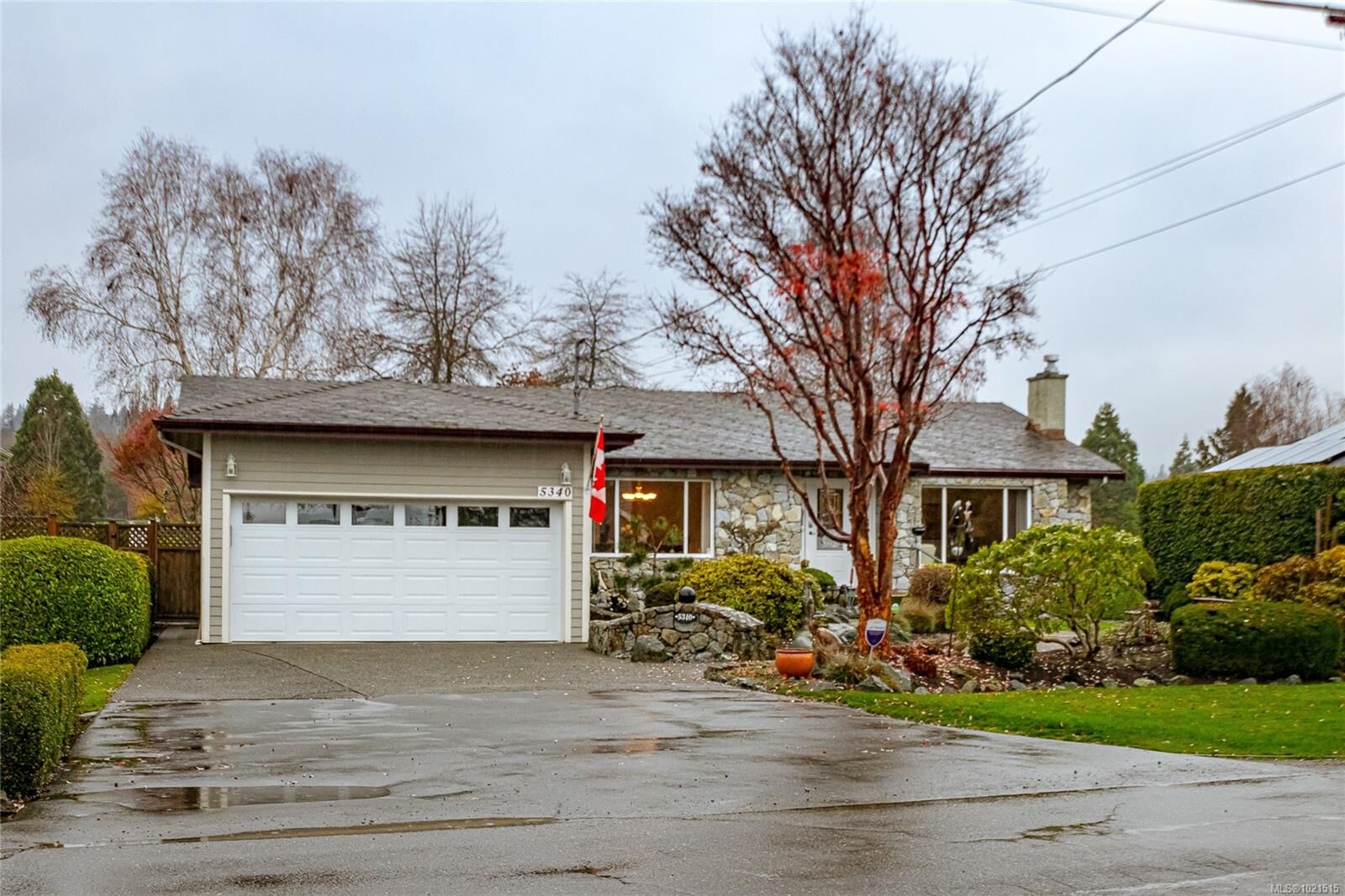 Property Photo: 5340 Parker Ave BC V8Y 2M9