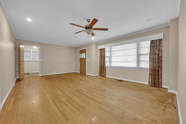 Property Photo: 405 13th St W AL 35501