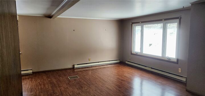 Property Photo: 188 Laura Dr PA 15026