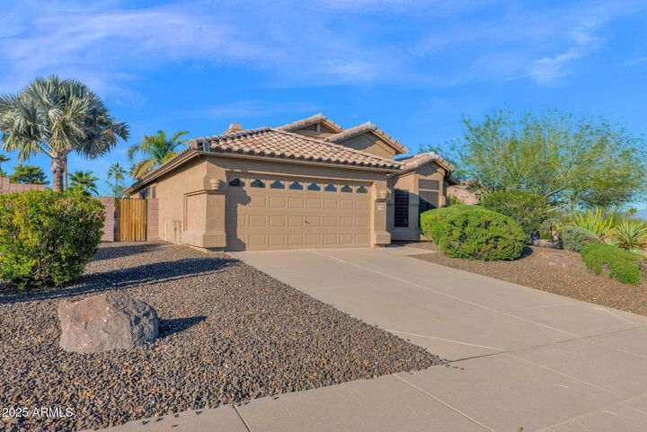 Property Photo: 17216 E Hillcrest Drive AZ 85268