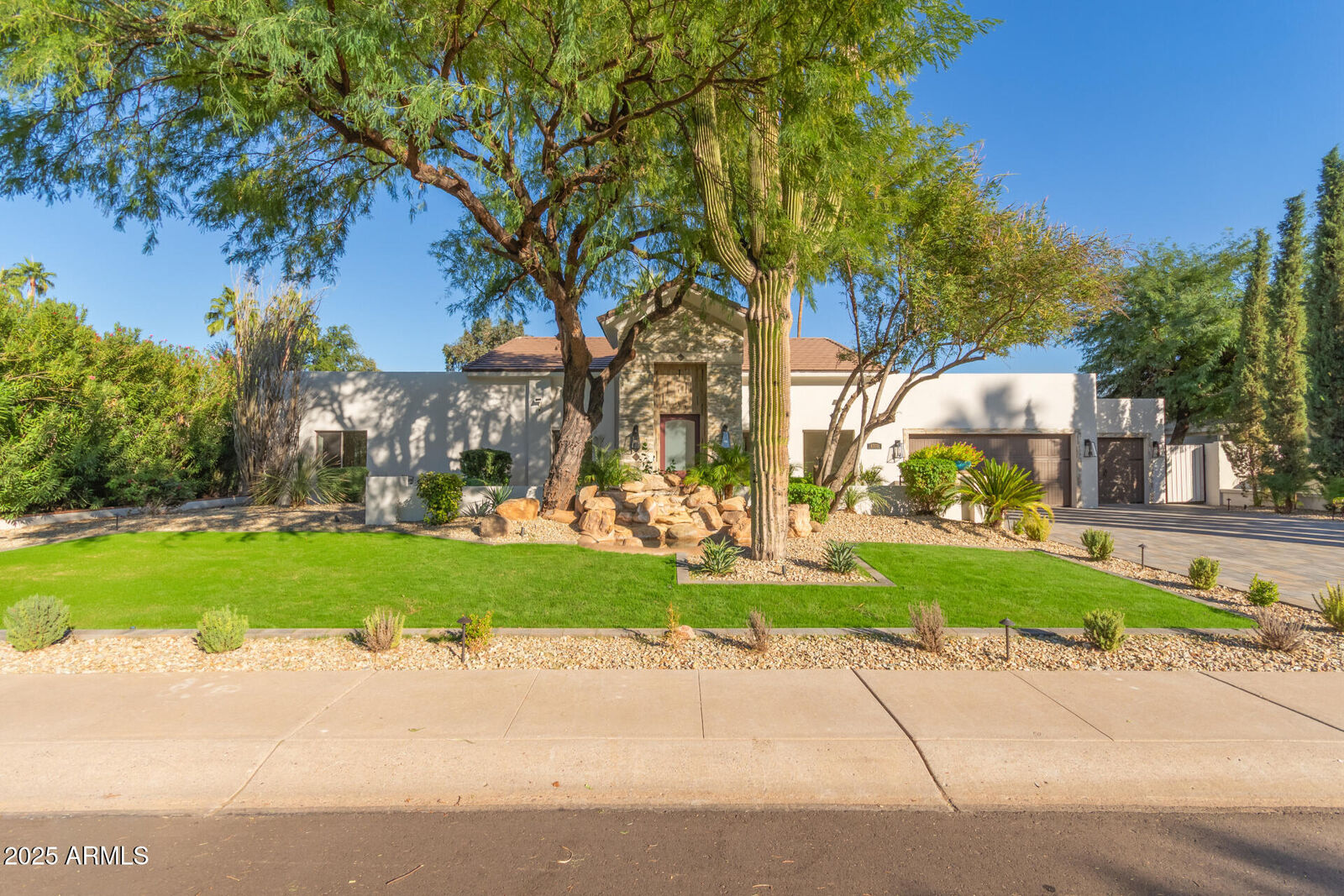 Property Photo:  8713 N 80th Place  AZ 85258 