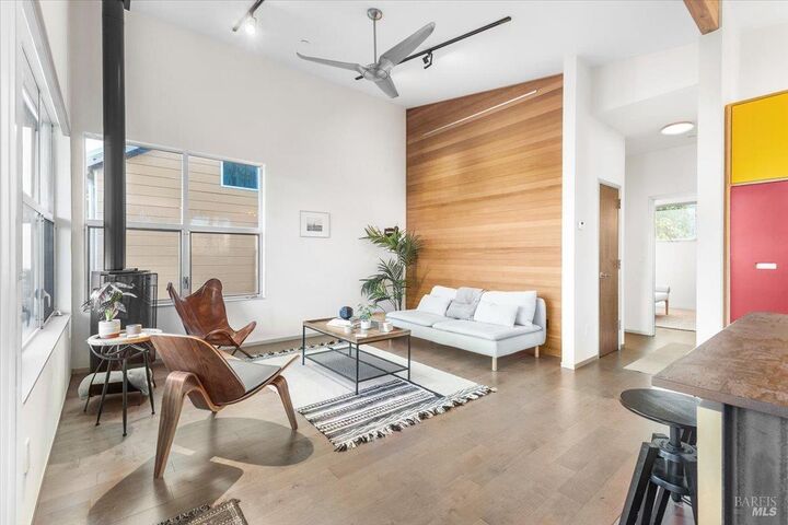 Property Photo: 716 Keller Court CA 94952