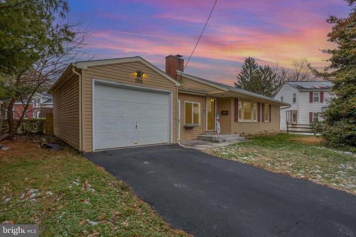 105 N Waterford Avenue  Marietta PA 17547 photo