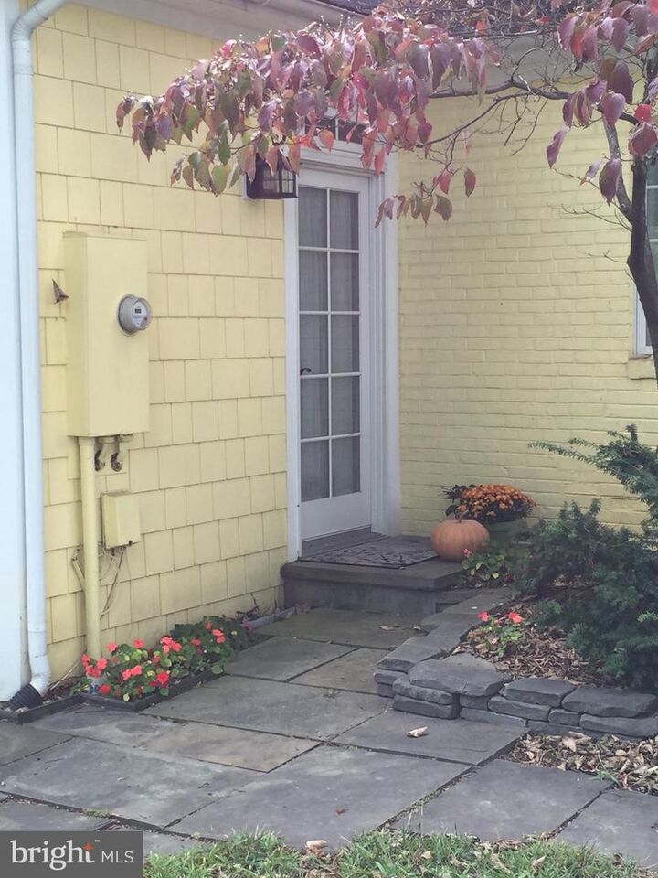 Property Photo:  7805B Accotink Place  VA 22308 