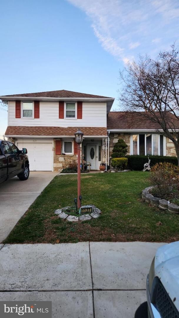 Property Photo: 1127 Hower Lane PA 19115