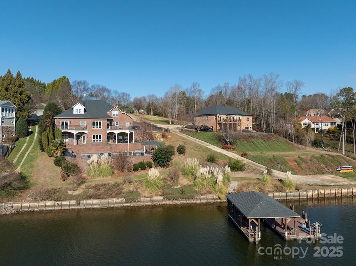 Property Photo: 121 Pleasant Pointe Drive NC 28601