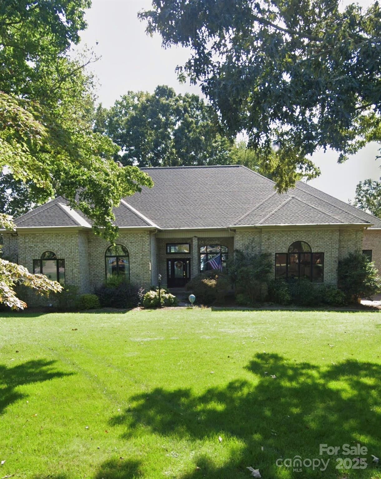 Property Photo: 8695 Howard Drive NC 28682