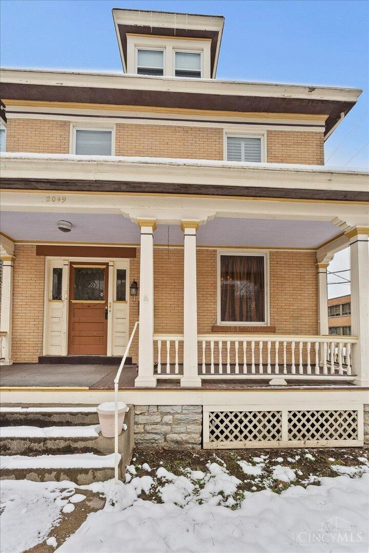 Property Photo: 2049 Sherman Avenue OH 45212